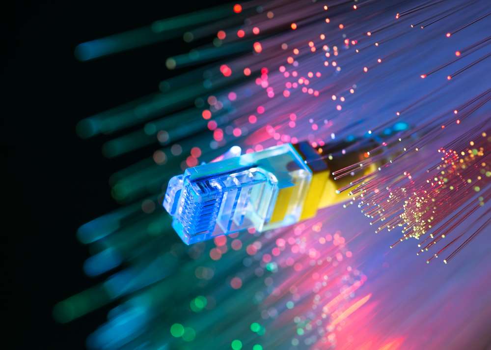 Broadband_shutterstock_210058714