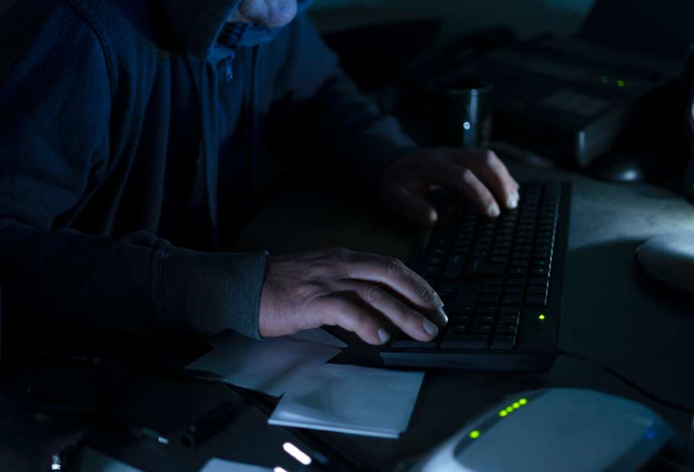 shutterstock_1576360942-hacker