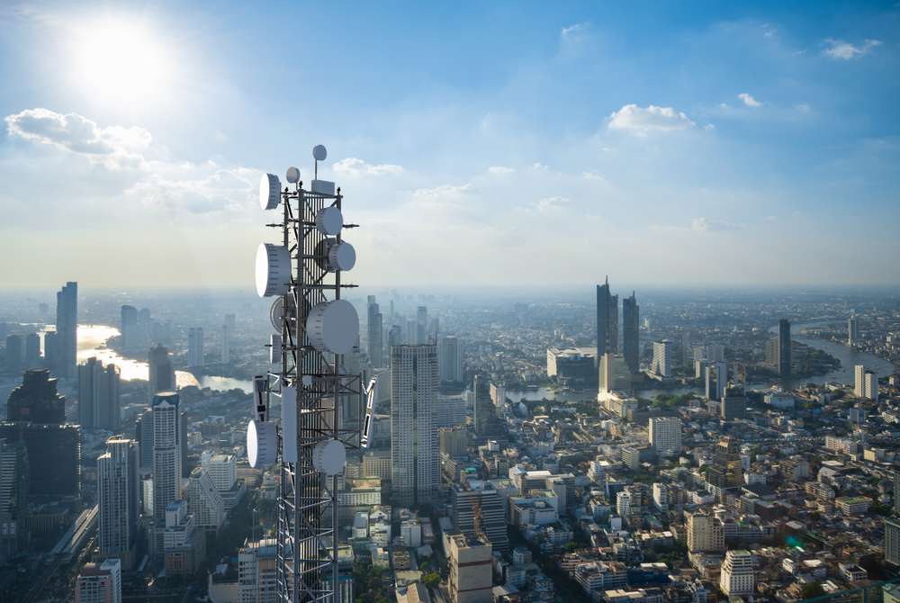 Telecommunication,Tower,With,5g,Cellular,Network,Antenna,On,City,Background