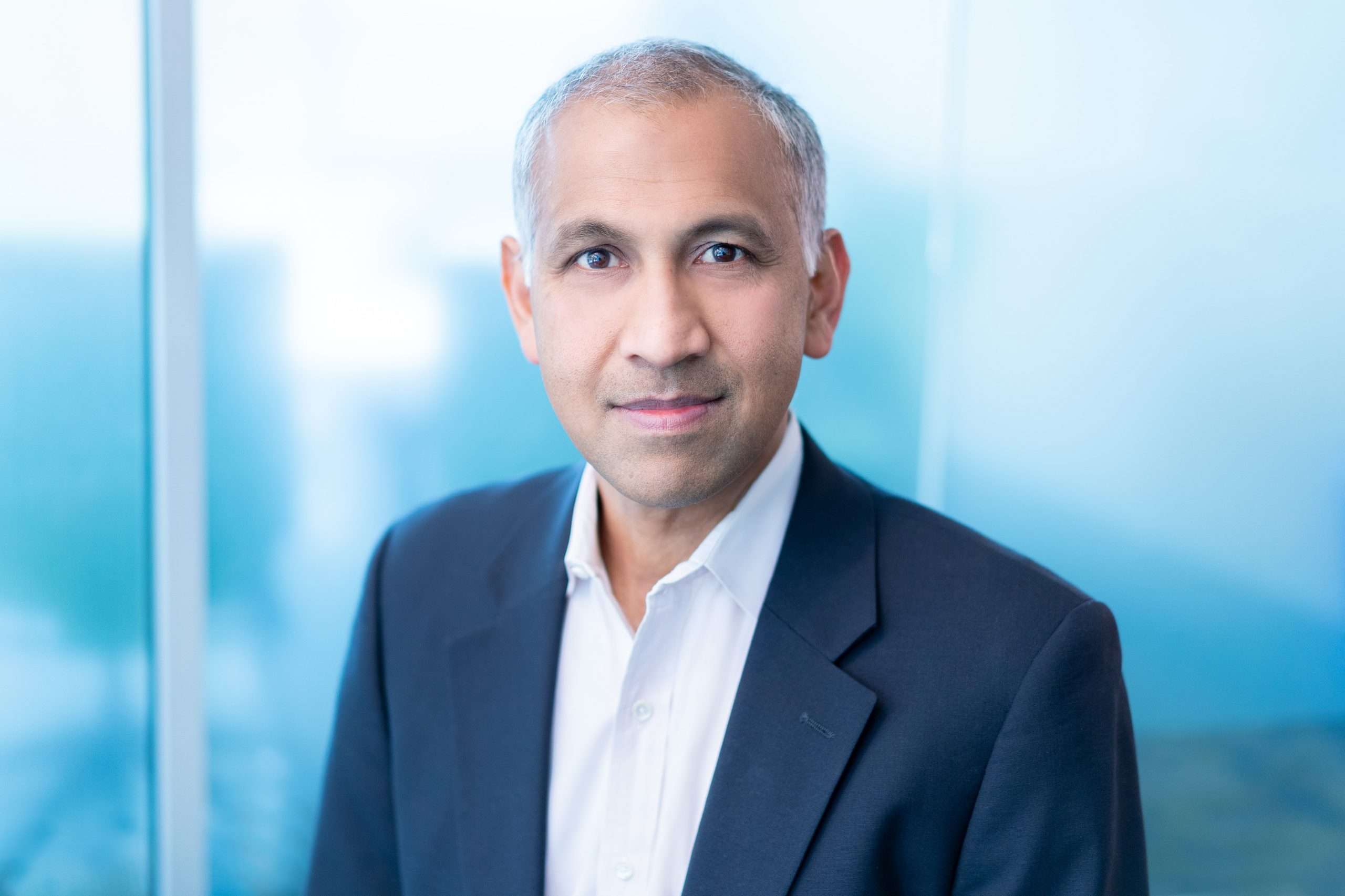 Rajiv Ramaswami, CEO de Nutanix, pavimenta el camino hacia la rentabilidad con una oferta consolidada de servicios
