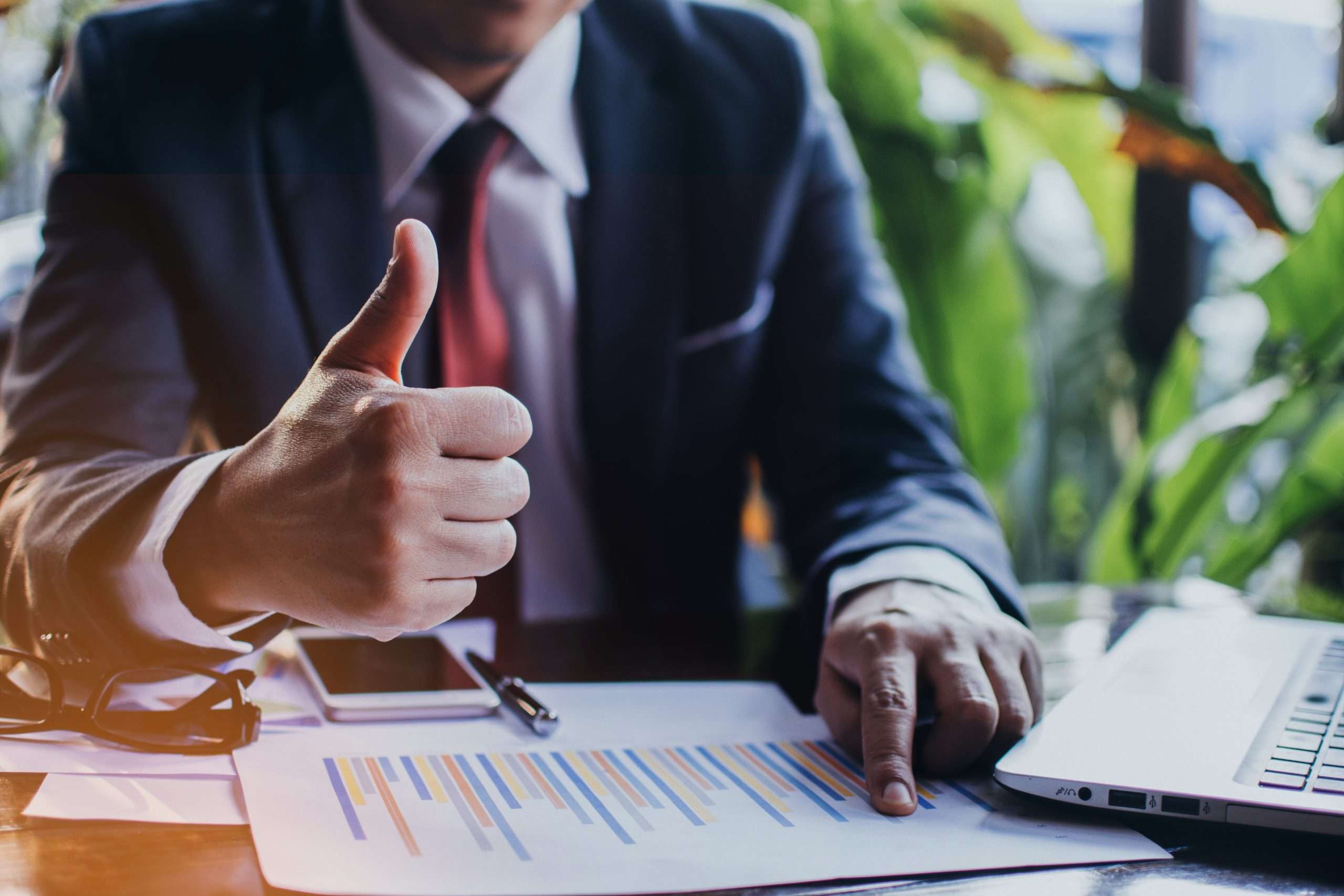 Business,Man,Showing,Thumb,Up,-,Closeup,Shot