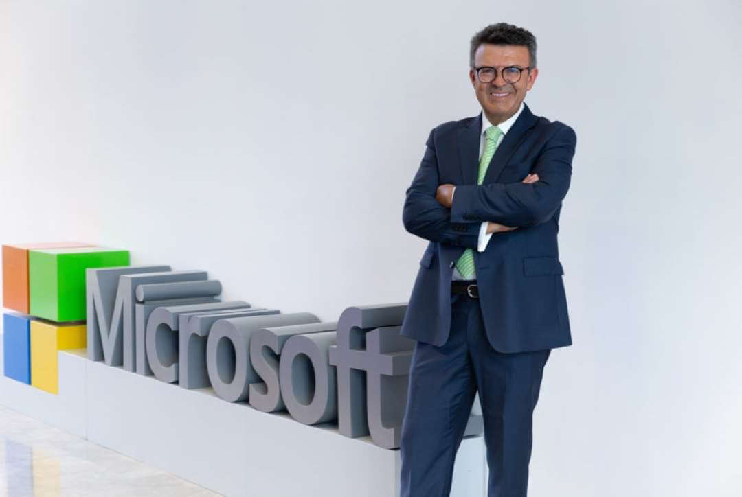 Enrique Perezyera, director General de Microsoft México