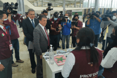Ricardo Sheffield de Profeco en el AIFA.