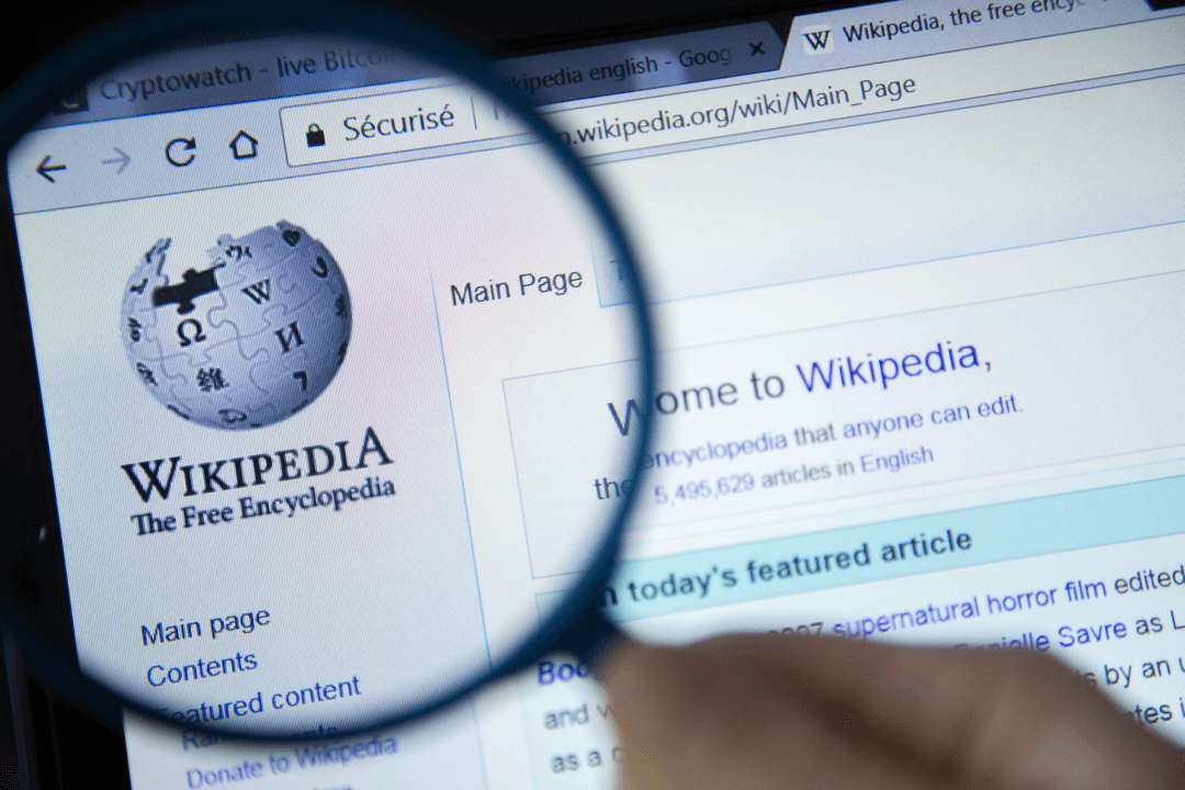Rusia acusa a Wikipedia de difundir información "poco confiable", pide la elimine