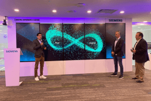 Siemens inaugura su primer Digital Experience Center