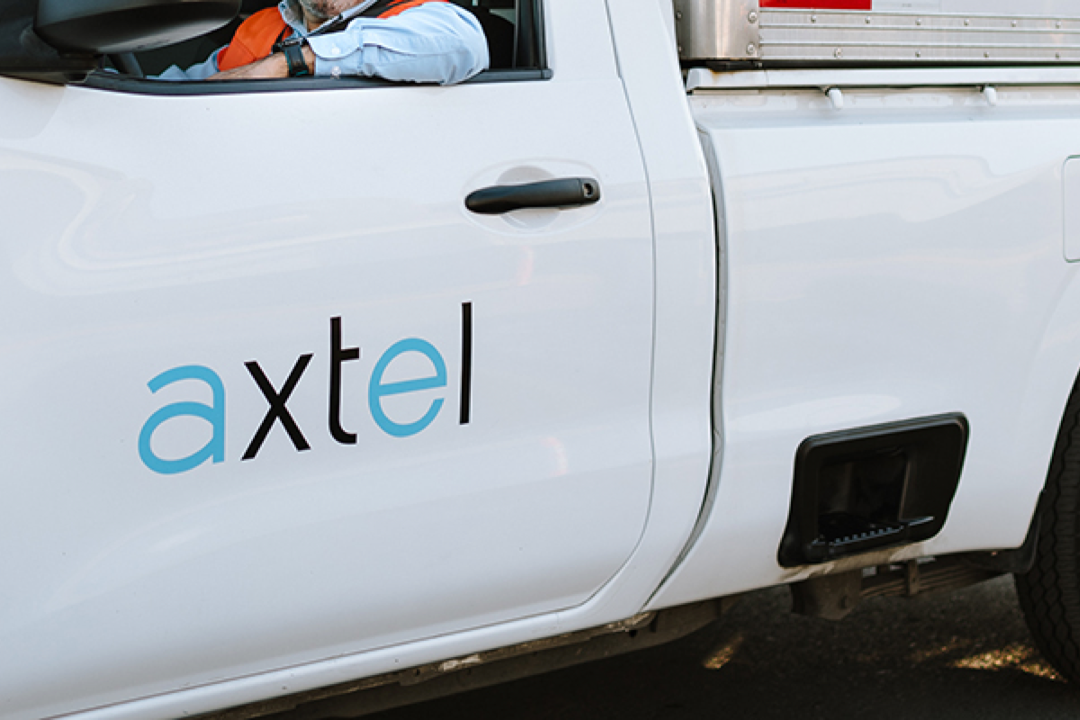 Moody's baja calificación de Axtel previo a escisión de Alfa