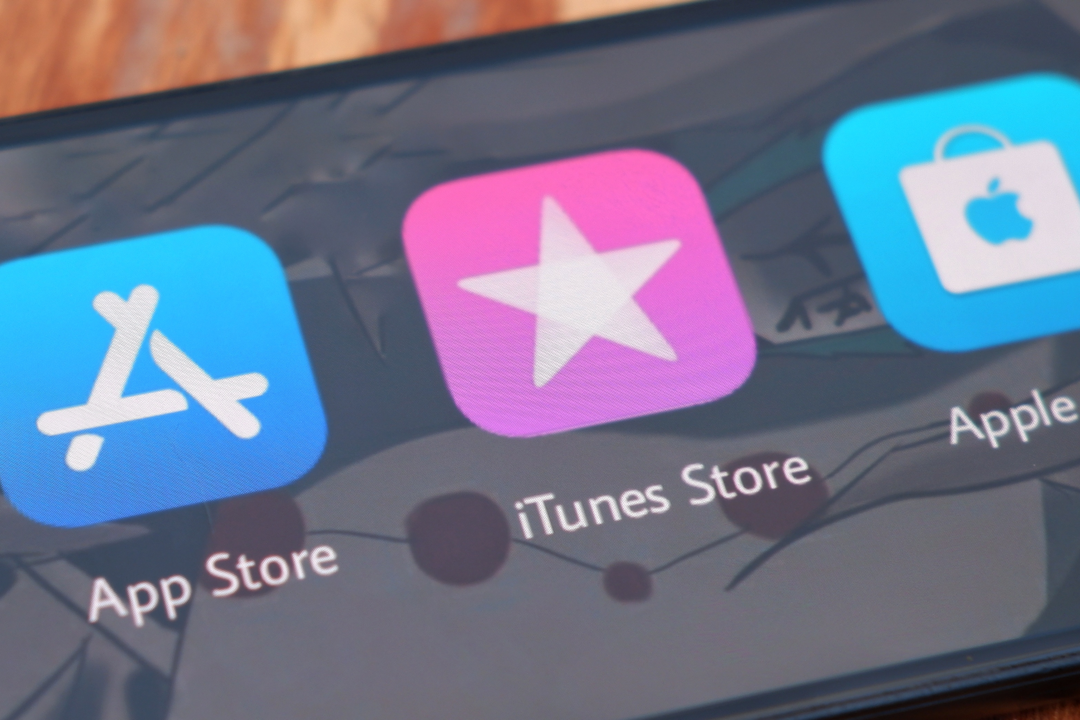 Apple en la UE permitiría tiendas de apps de terceros